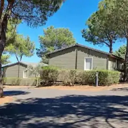 Et Pins Chalet Agde
